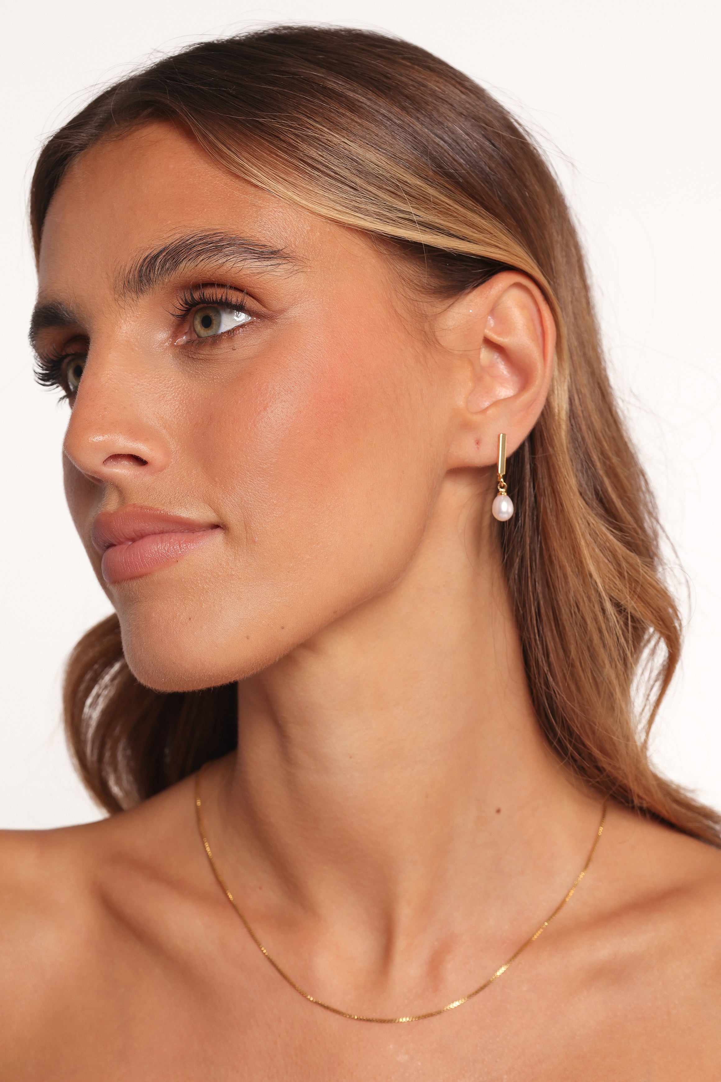 Calista Earrings - Gold/Pearl