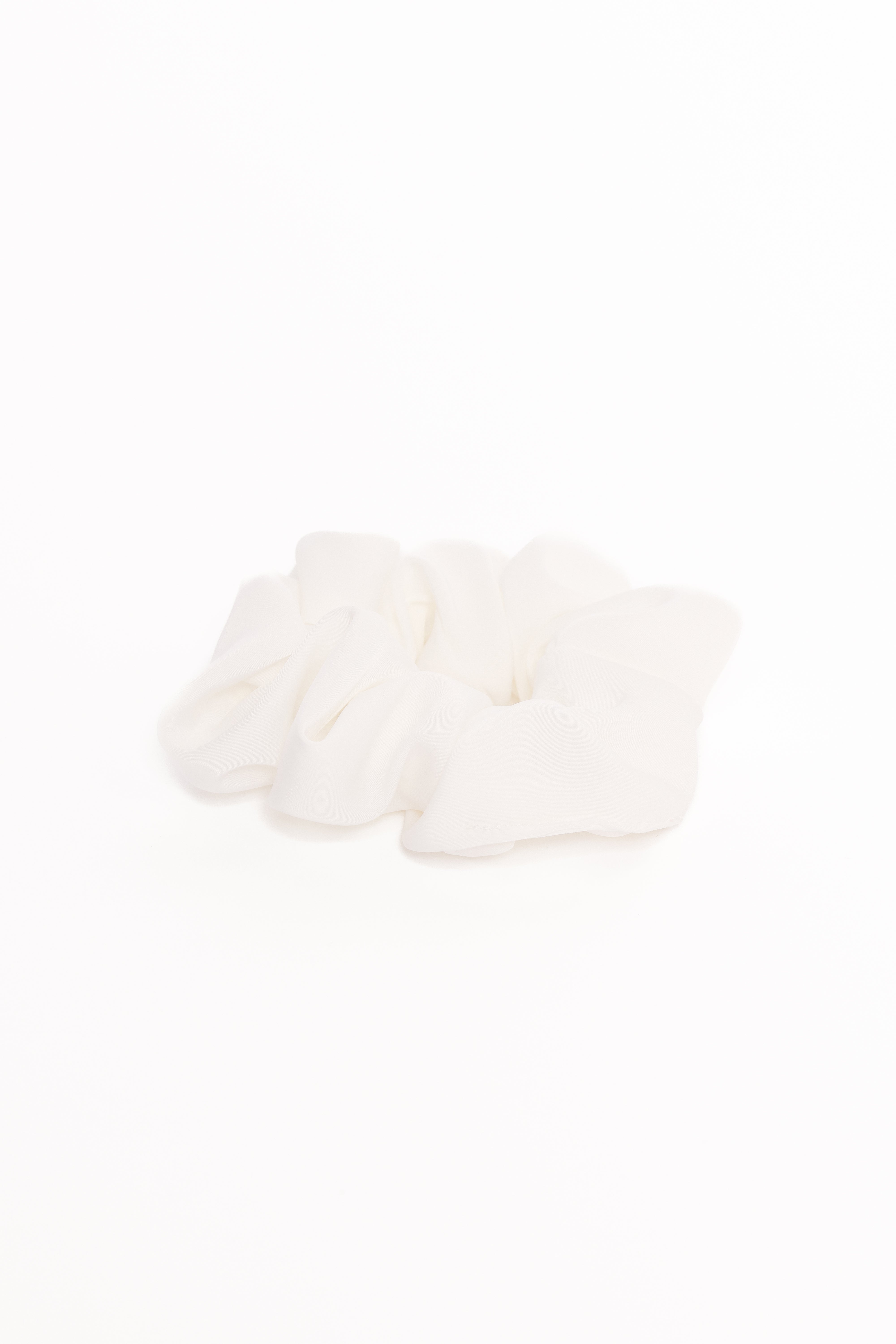 Theodora Scrunchie - White