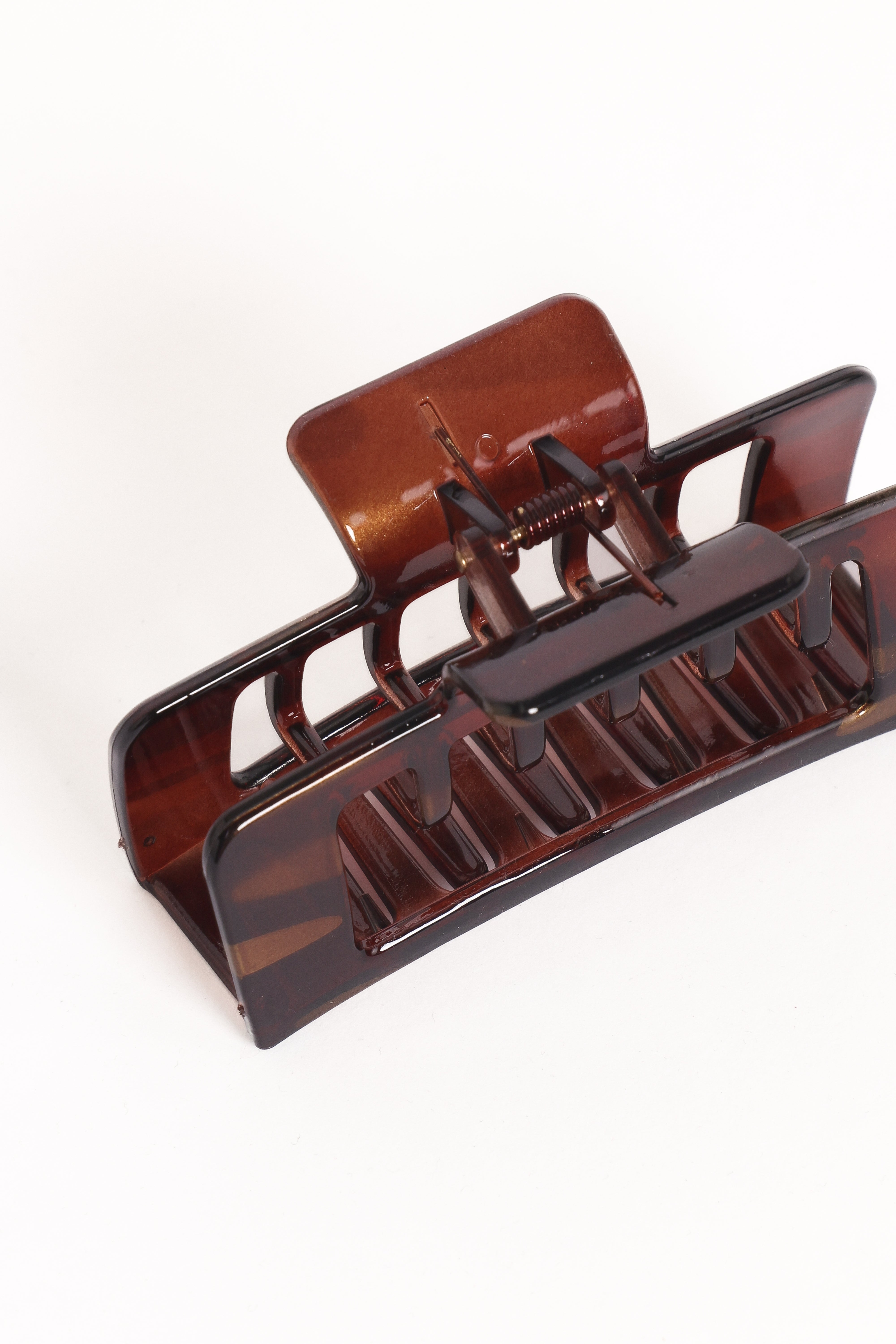 Walker Hair Clip - Brown