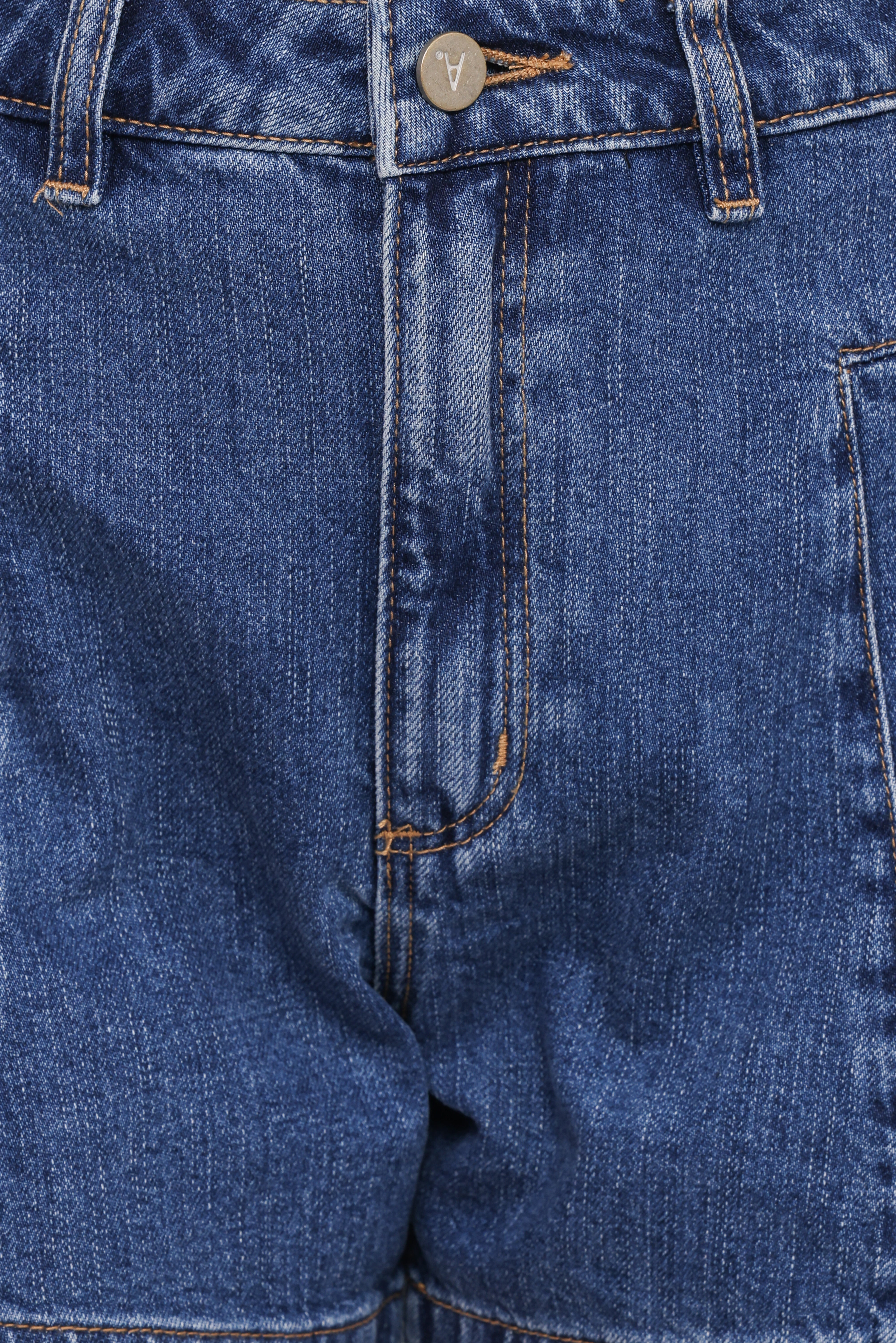 Abrand 94 Pleated Short - Bella