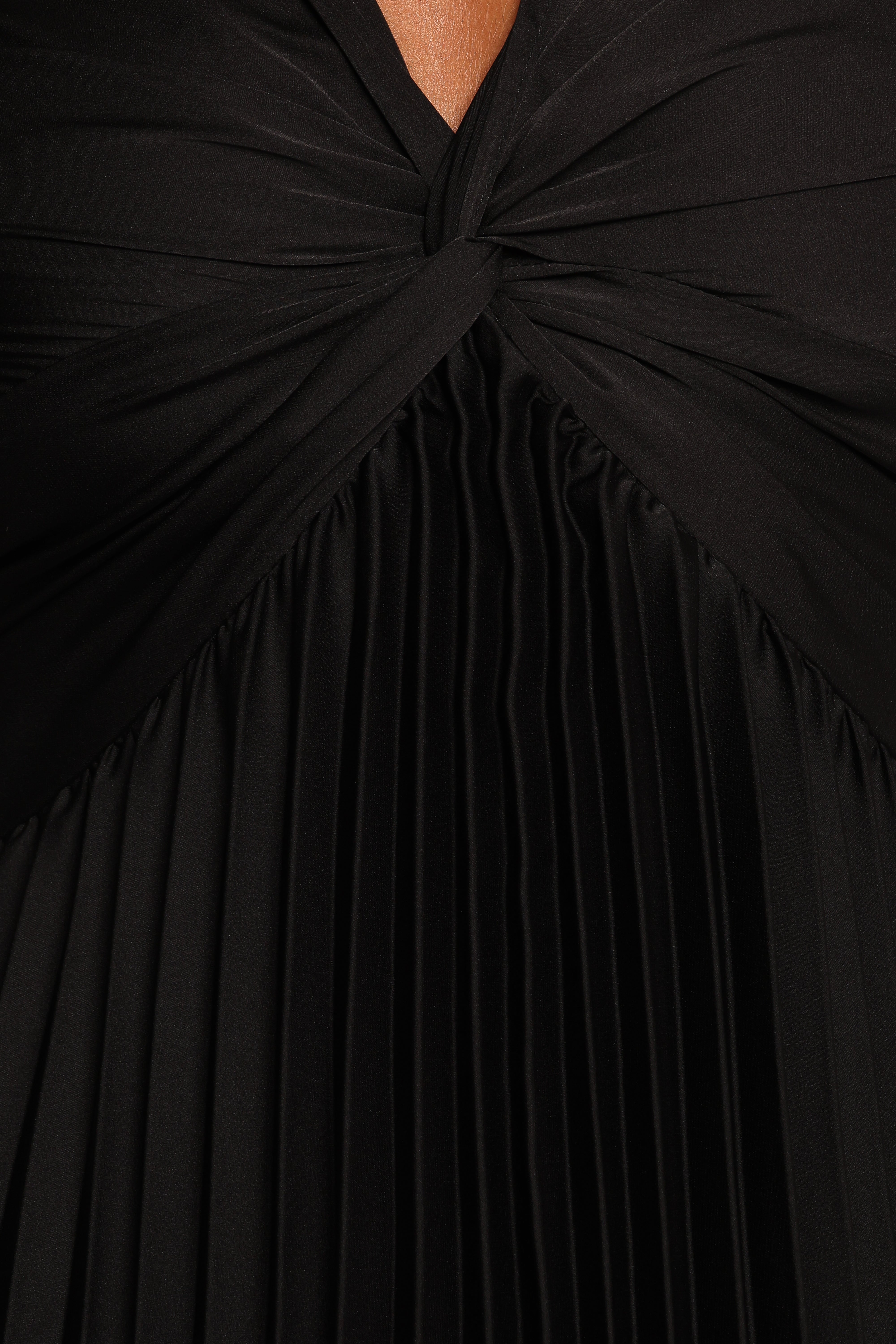 Nova Flutter Sleeve Midi Dress - Black